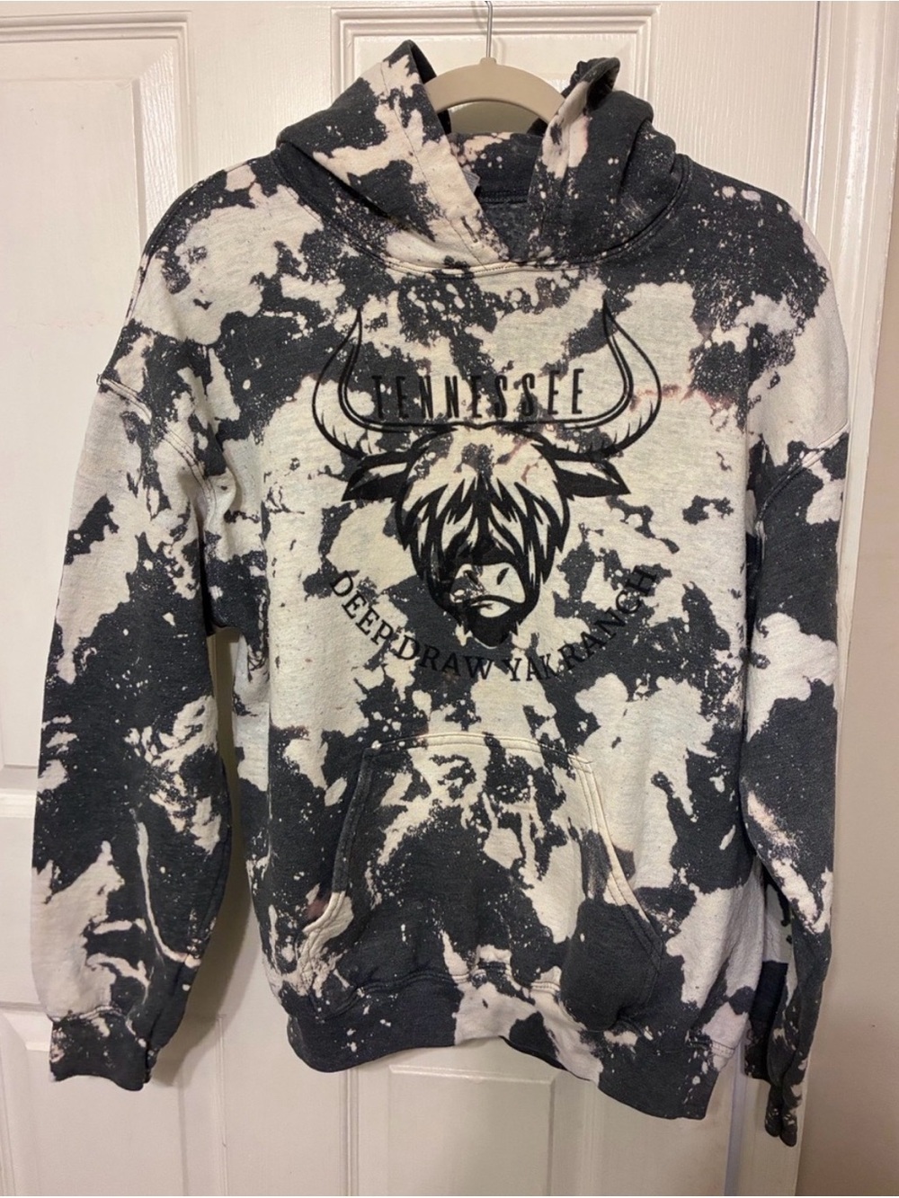 Tennessee Deep Draw Yak Ranch Gildan
Heavy Blend Acid Wash Hoodie - Picture 2 of 4